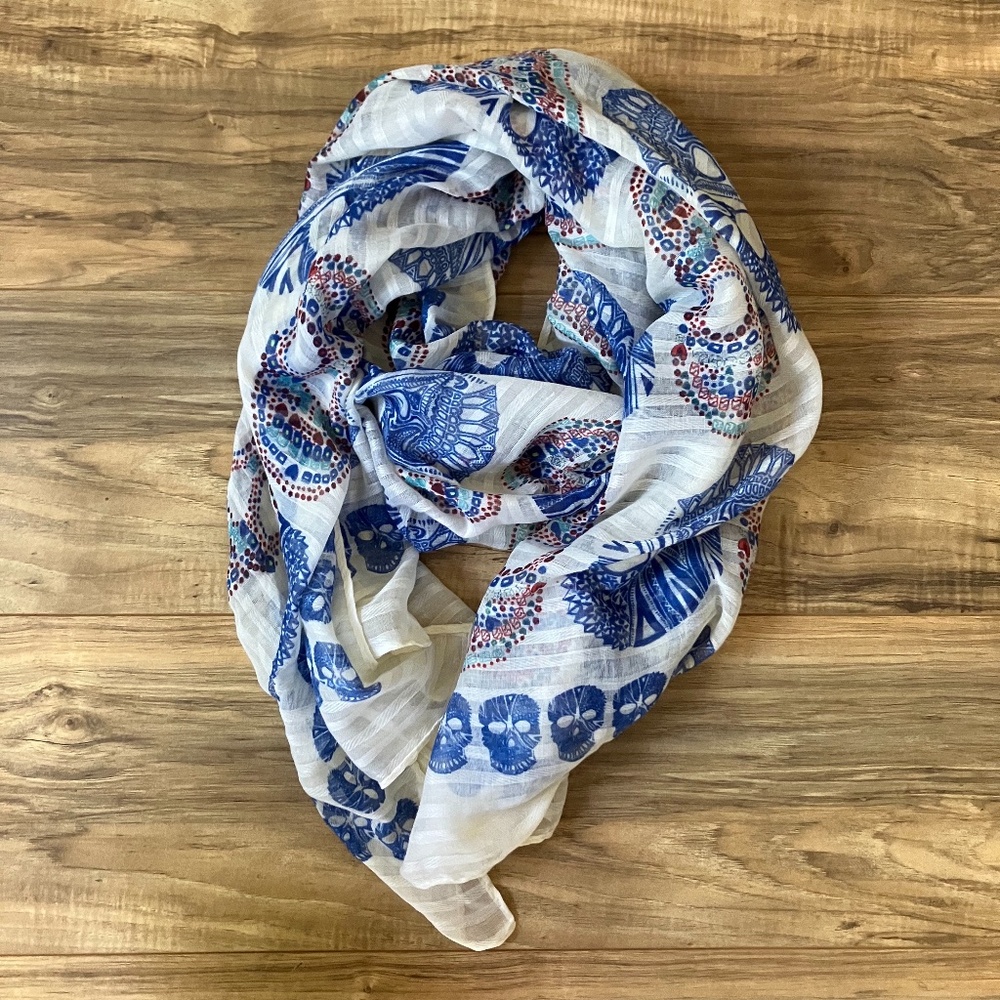 NWT - Riah  Cream & Blue Sugar Skull Scarf - Picture 4 of 8